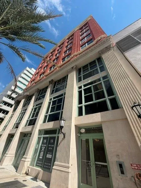 Foto de propiedad en 111 E Flagler Street 406, Miami, FL 33131 Miami con MLS# 