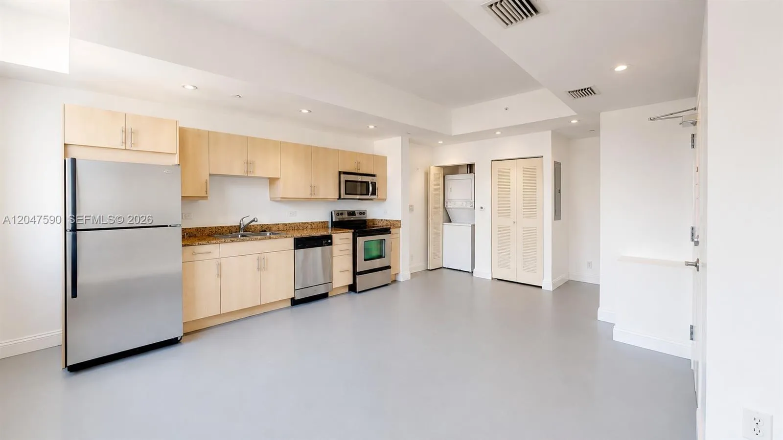 Foto de propiedad en 111 E Flagler Street 810, Miami, FL 33131 Miami con MLS# 