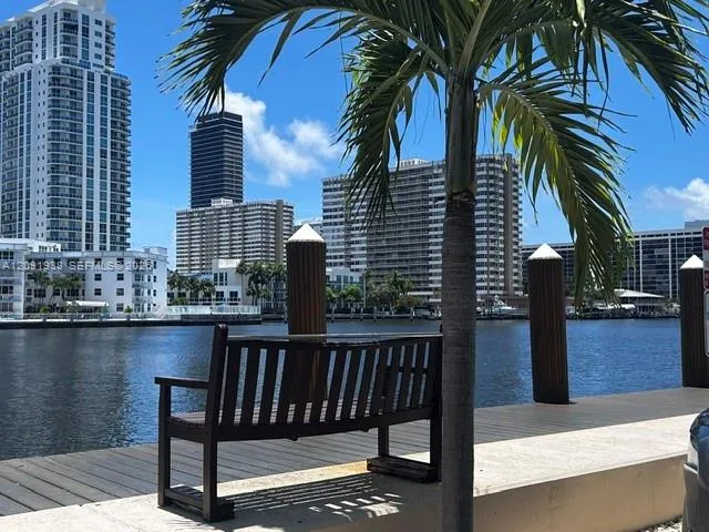 En Renta 111 Golden Isles Drive F7, Hallandale Beach, FL 33009, Hallandale Beach, FL 33009