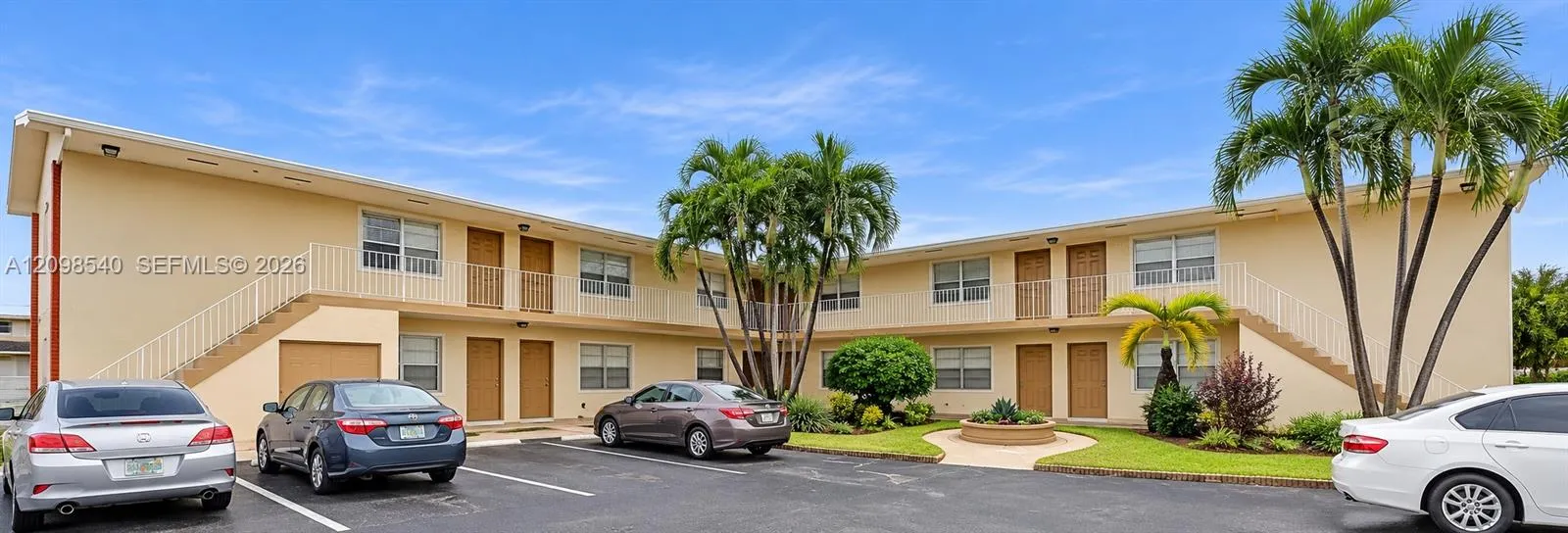 En Renta 111 SE 4th Avenue 7, Hallandale Beach, FL 33009, Hallandale Beach, FL 33009
