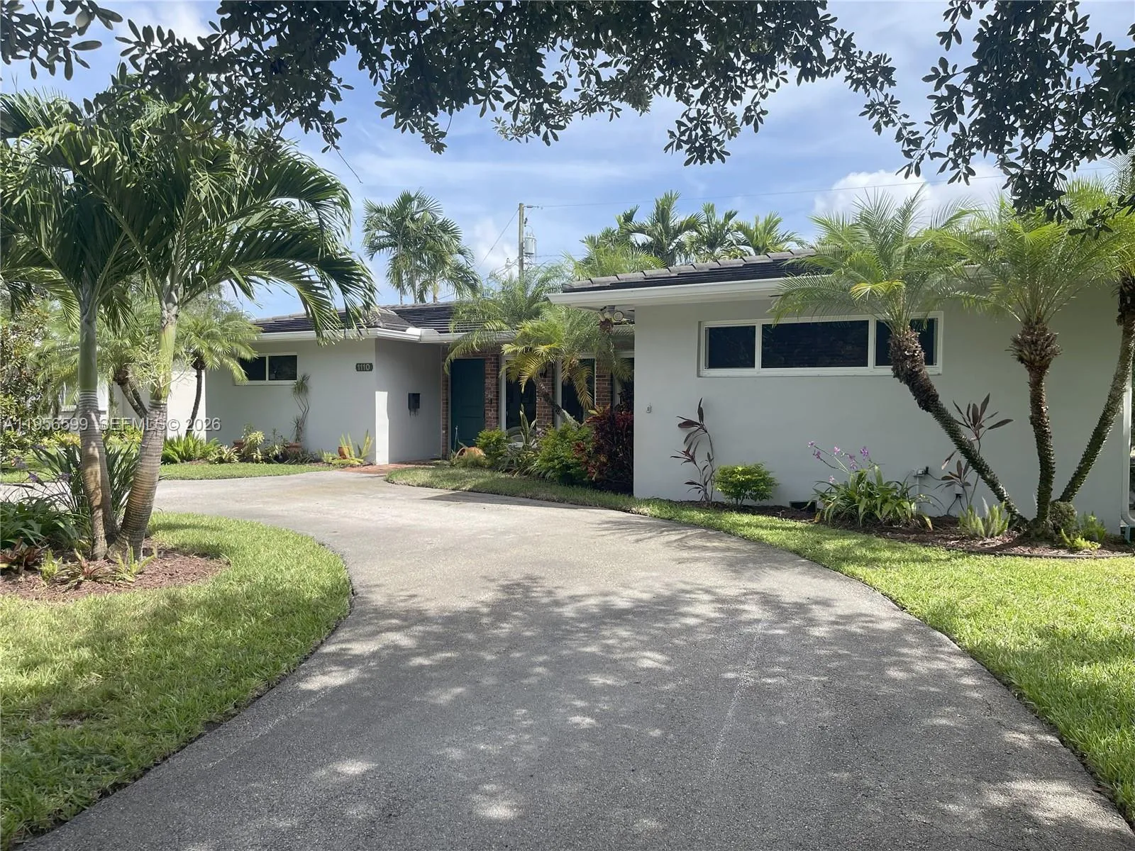 Foto de propiedad en 1110 Redbird Avenue, Miami Springs, FL 33166 Miami Springs con MLS# 