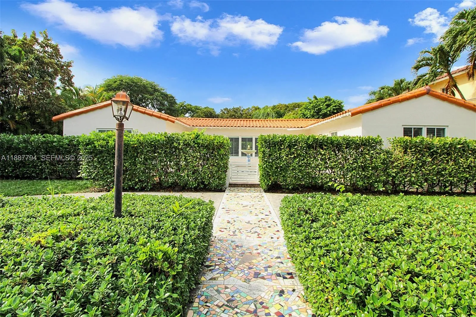 Foto de propiedad en 1110 Wallace Street, Coral Gables, FL 33134 Coral Gables con MLS# 