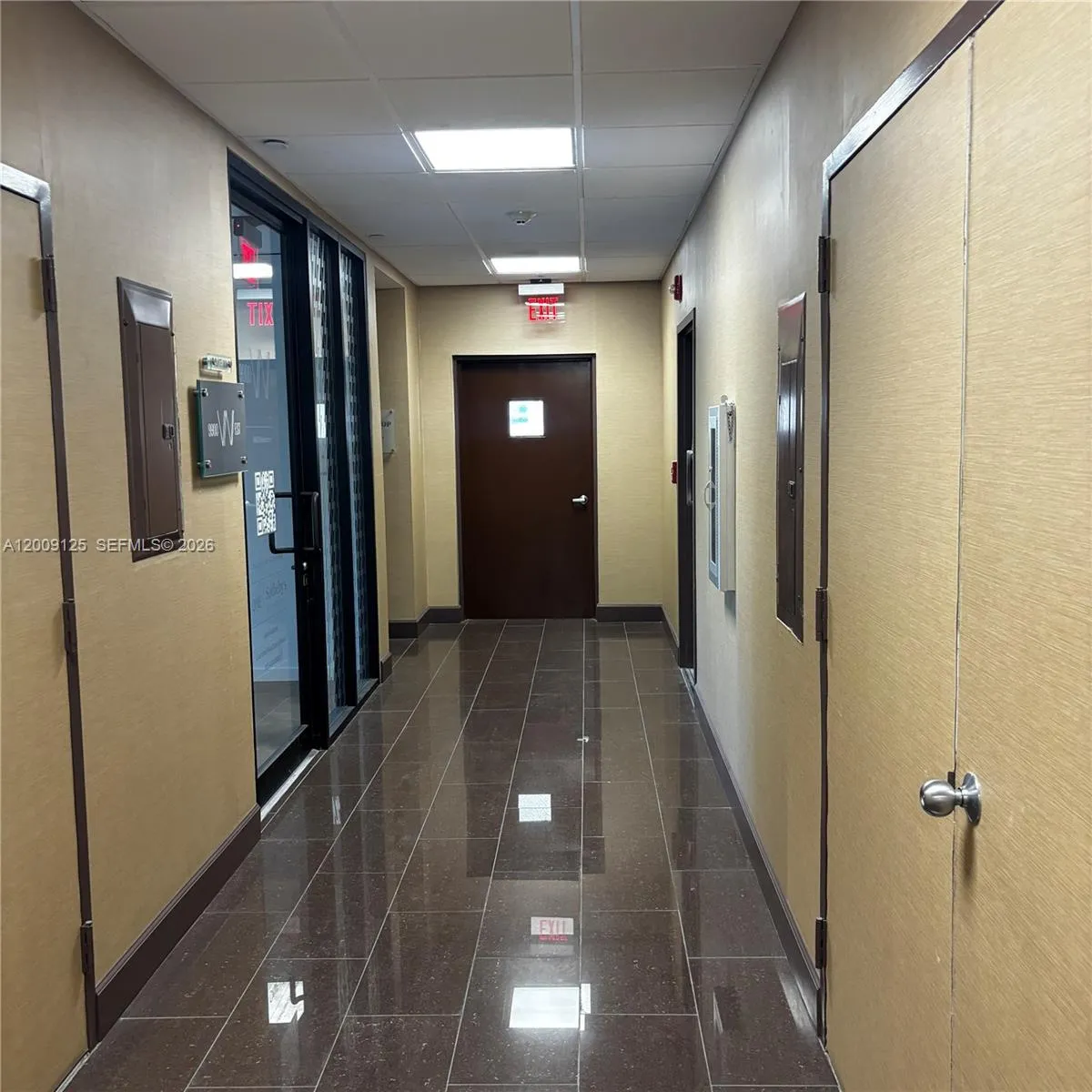Foto de propiedad en 1111 Kane Concourse 305, Bay Harbor Islands, FL 33154 Bay Harbor Islands con MLS# 