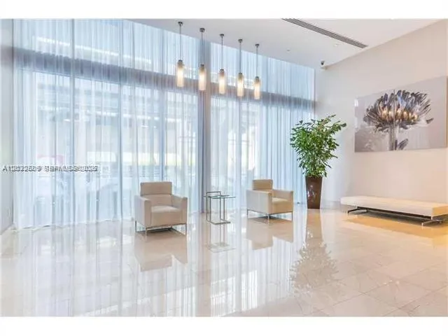 Alquilada 1111 SW 1 Avenue 2323-N, Miami, FL 33130, Miami, FL 33130