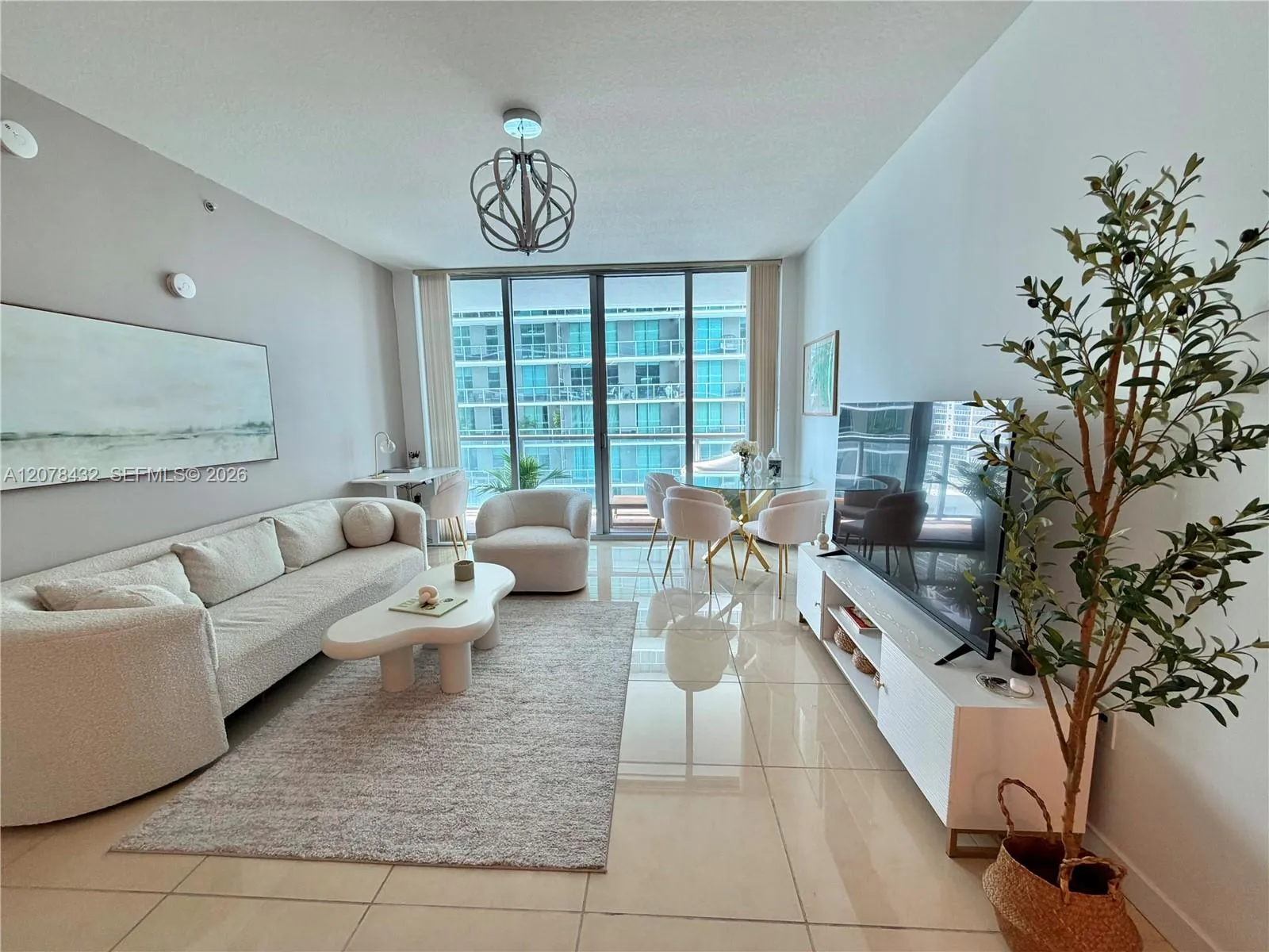 En Venta 1111 SW 1st Avenue 2215-N, Miami, FL 33130, Miami, FL 33130