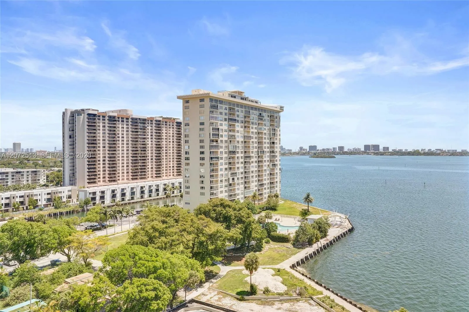 Foto de propiedad en 11113 Biscayne Boulevard 1156, Miami, FL 33181 Miami con MLS# 