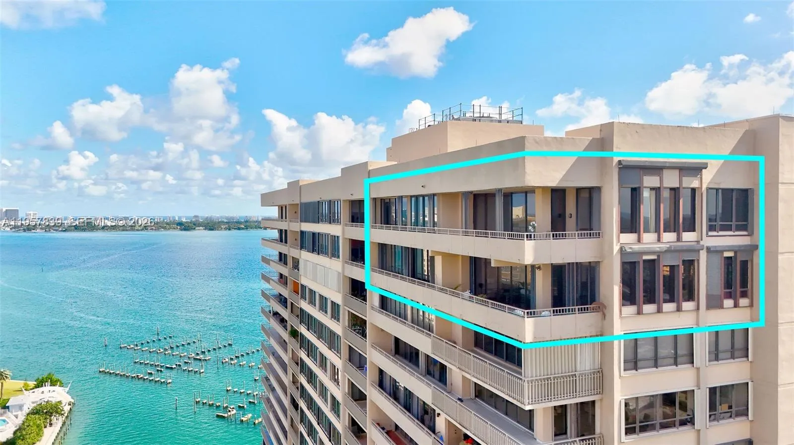Foto de propiedad en 11113 Biscayne Boulevard PH1, Miami, FL 33181 Miami con MLS# 