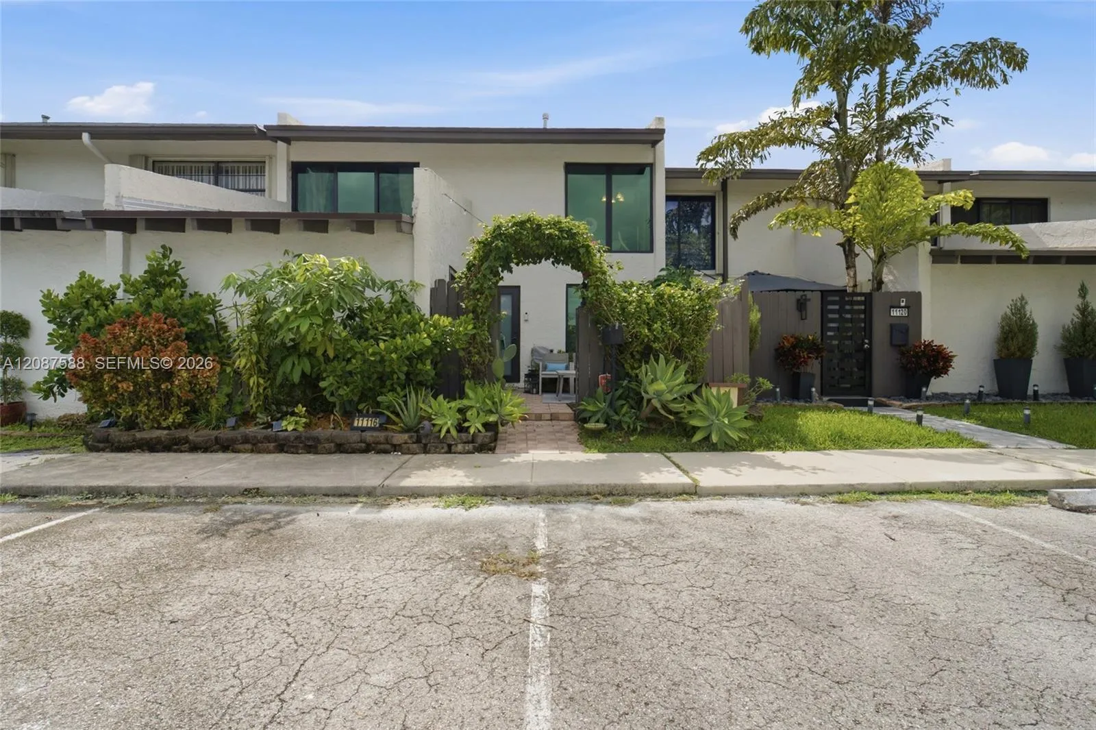 En Venta 11116 SW 70th Terrace, Miami, FL 33173, Miami, FL 33173