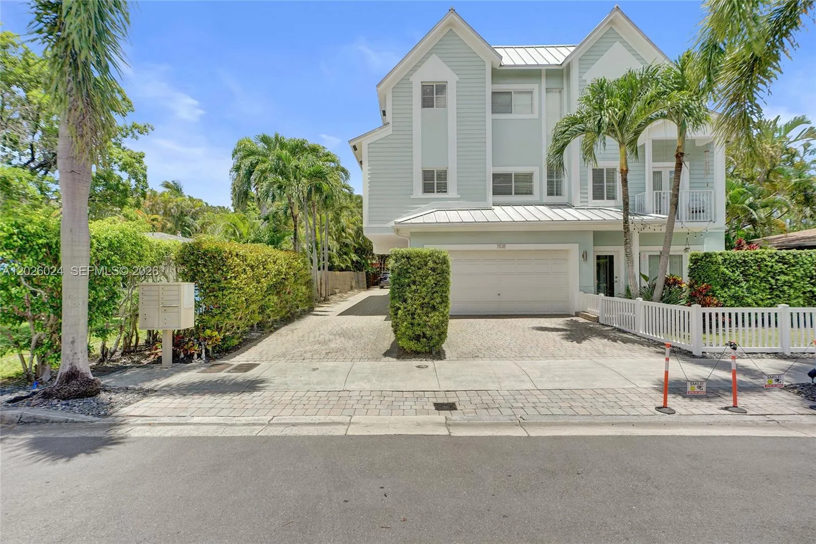 Foto de propiedad en 1112 NE 17th Way, Fort Lauderdale, FL 33304 Fort Lauderdale con MLS# 
