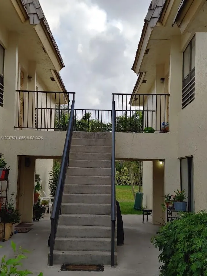En Venta 11128 Royal Palm Boulevard 8-10, Coral Springs, FL 33065, Coral Springs, FL 33065