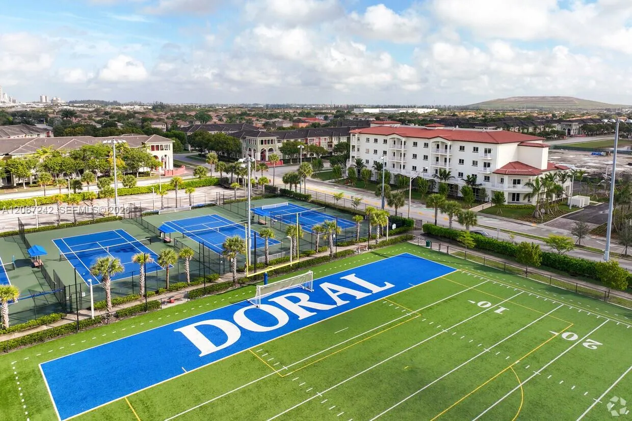 Foto de propiedad en 11150 NW 82nd Street 308, Doral, FL 33178 Doral con MLS# 