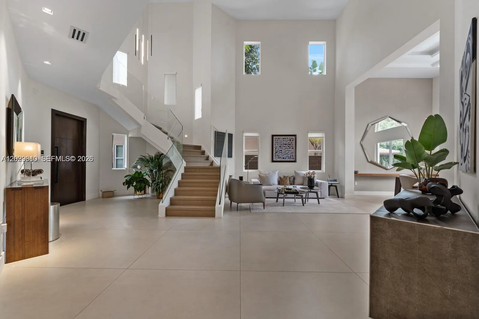 En Venta 11163 NW 71st Terrace, Doral, FL 33178, Doral, FL 33178