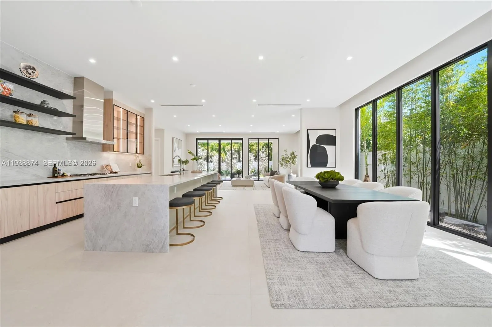 Foto de propiedad en 1117 SE 9th Street, Fort Lauderdale, FL 33316 Fort Lauderdale con MLS# 
