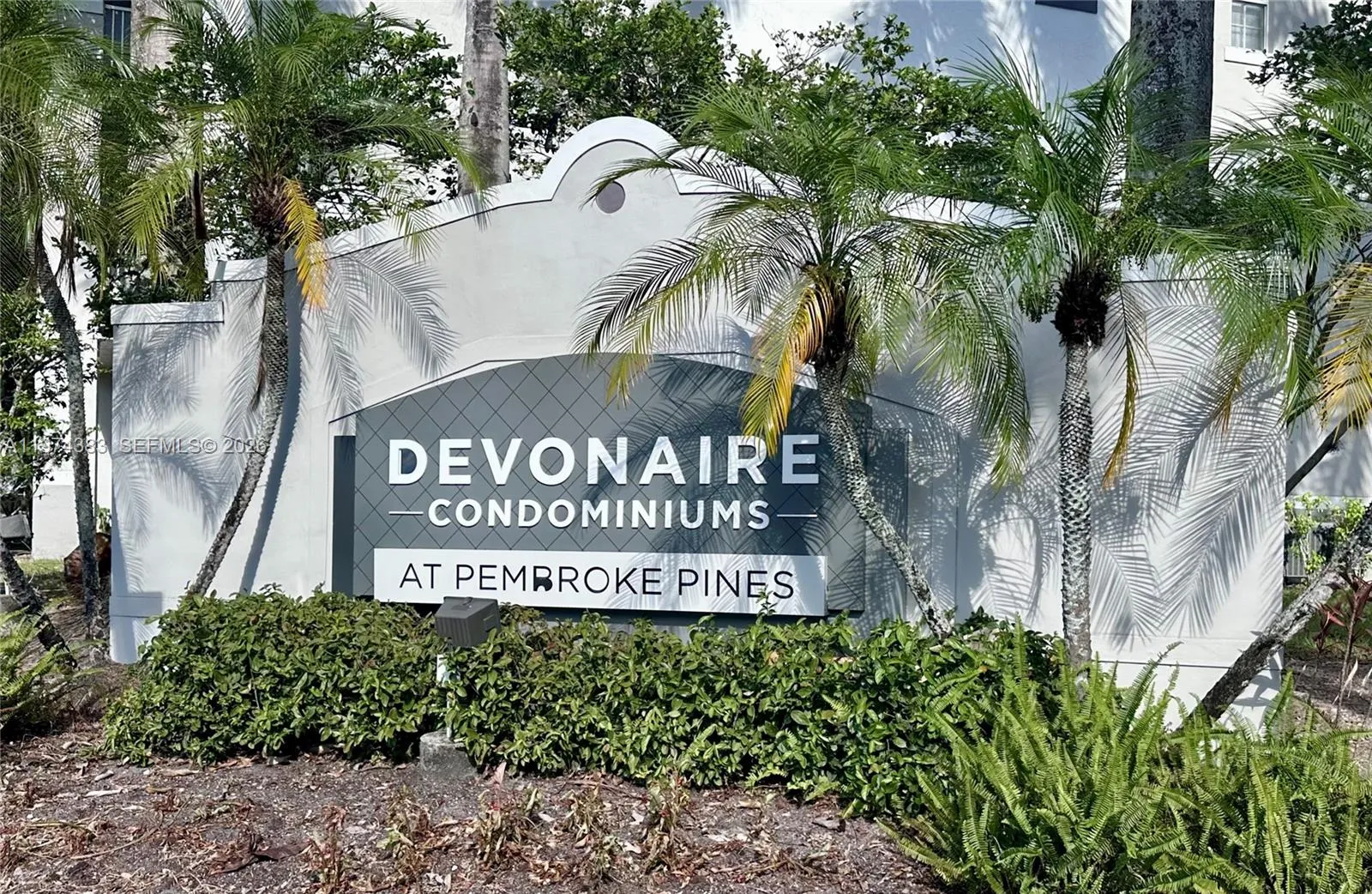 Foto de propiedad en 11185 SW 6th Street 303, Pembroke Pines, FL 33025 Pembroke Pines con MLS# 
