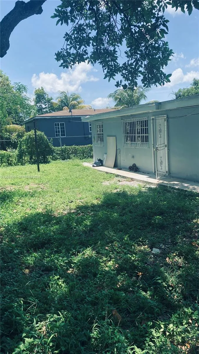 En Renta 1120 NW 147th Street 0, Miami, FL 33168, Miami, FL 33168