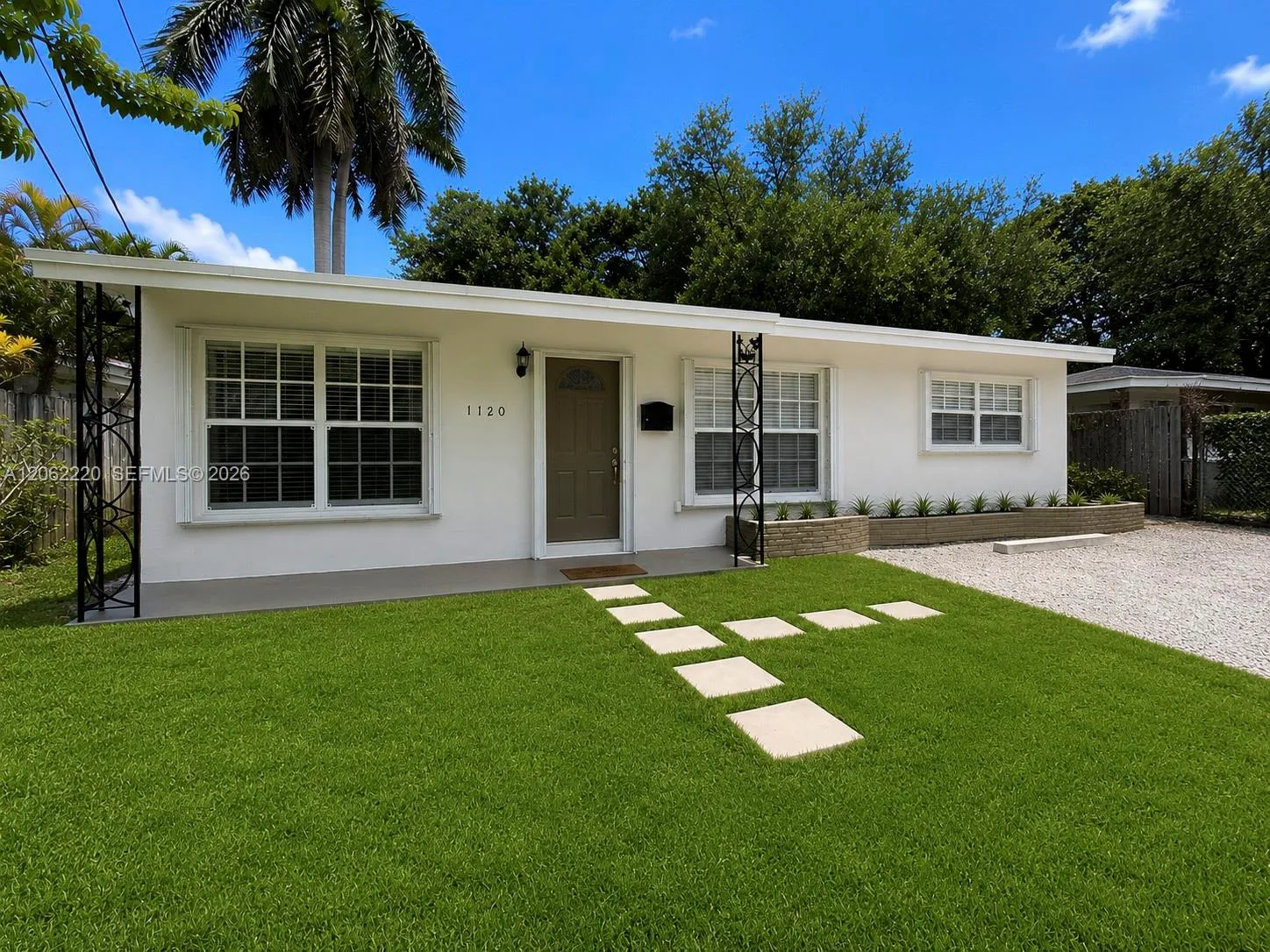Foto de propiedad en 1120 SW 15th Terrace, Fort Lauderdale, FL 33312 Fort Lauderdale con MLS# 