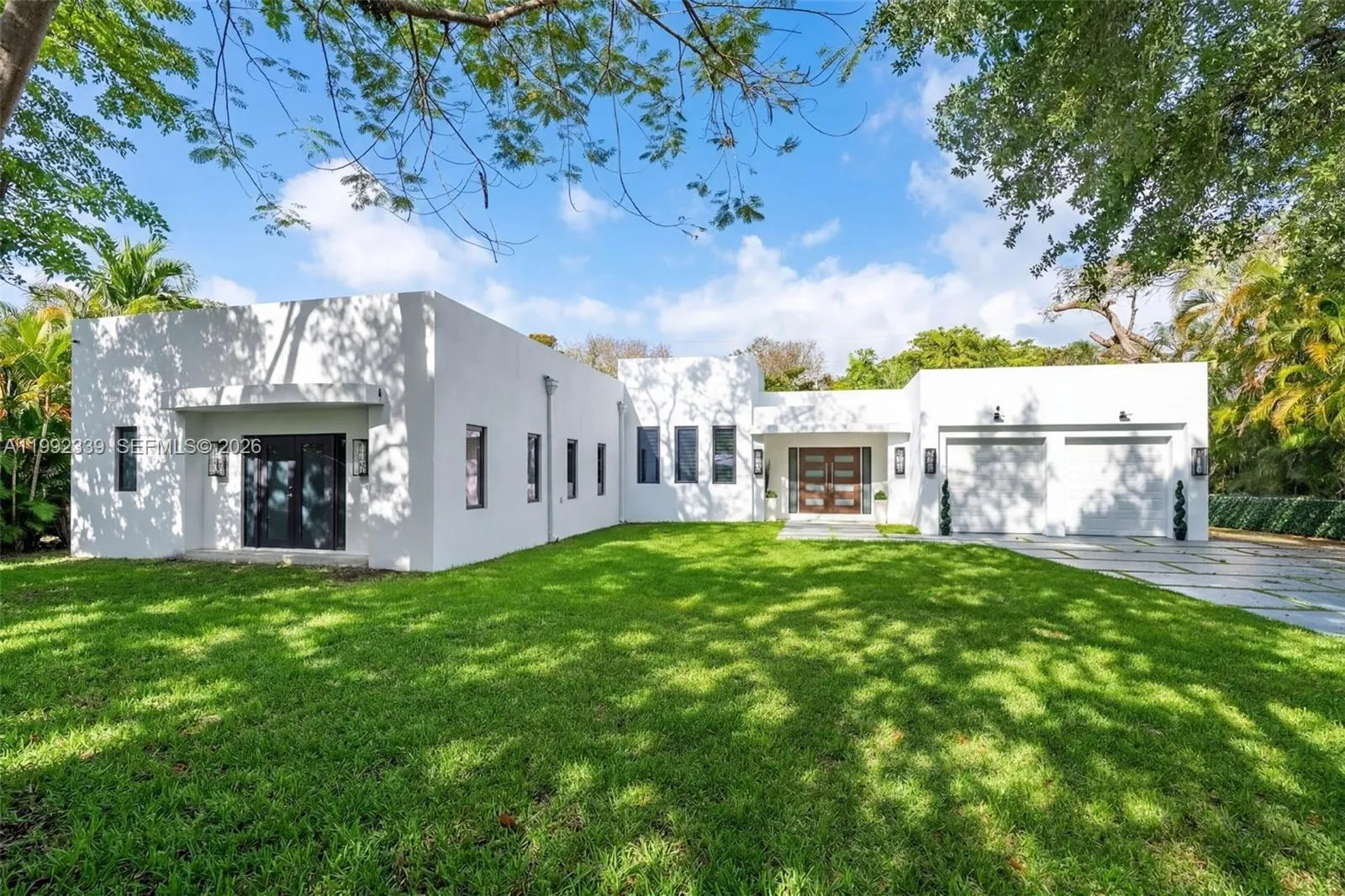 Foto de propiedad en 1120 Wallace Street, Coral Gables, FL 33134 Coral Gables con MLS# 