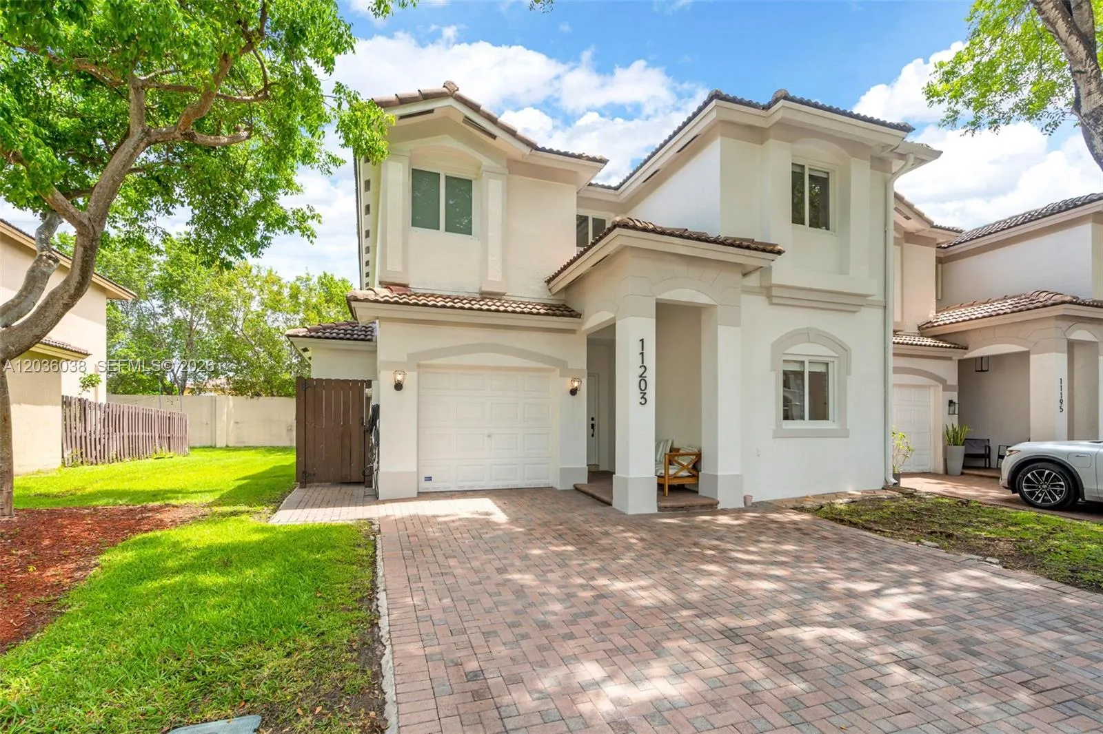 Foto de propiedad en 11203 NW 73rd Terrace, Doral, FL 33178 Doral con MLS# 