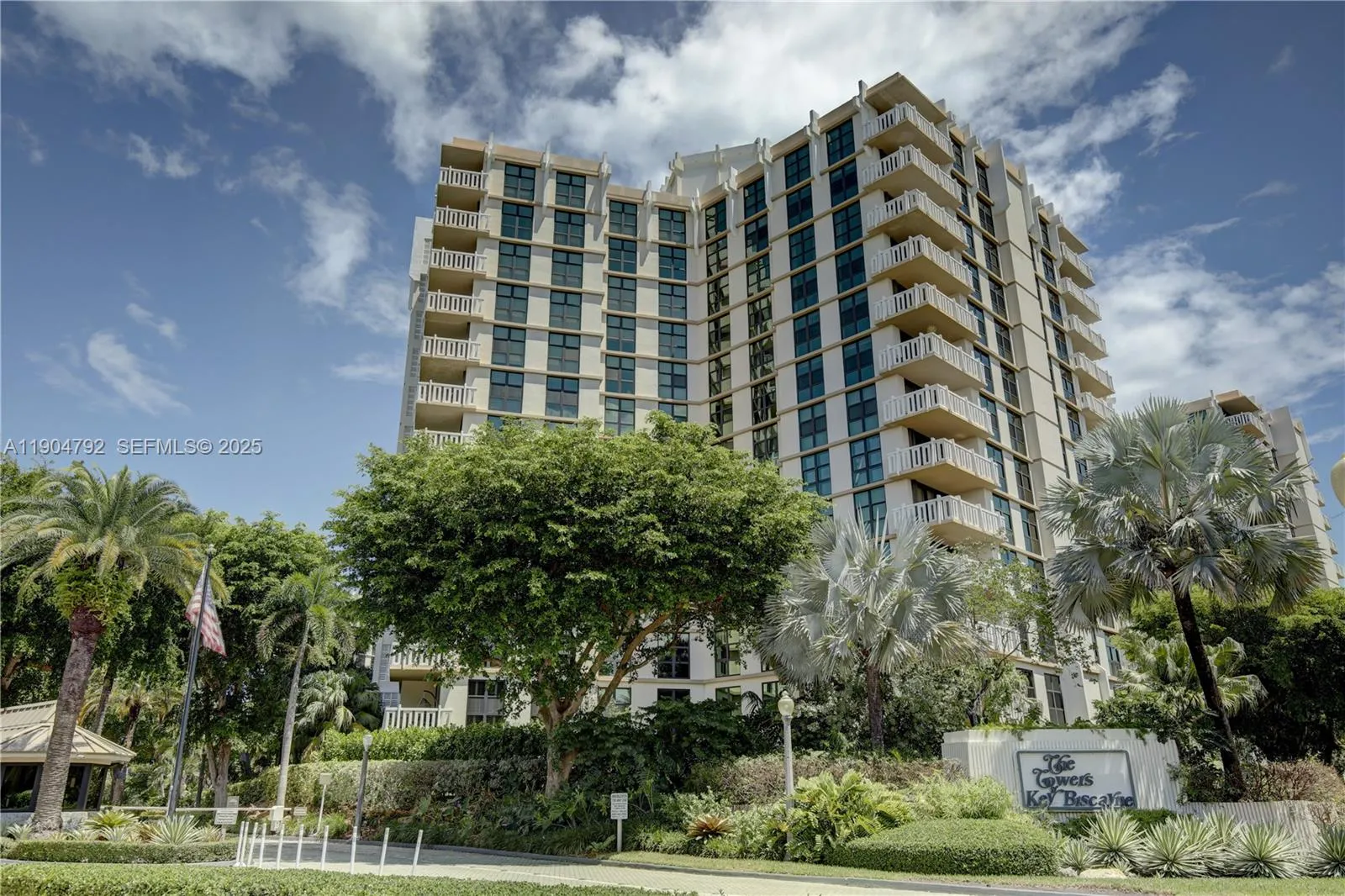 Foto de propiedad en 1121 Crandon Boulevard D608, Key Biscayne, FL 33149 Key Biscayne con MLS# 