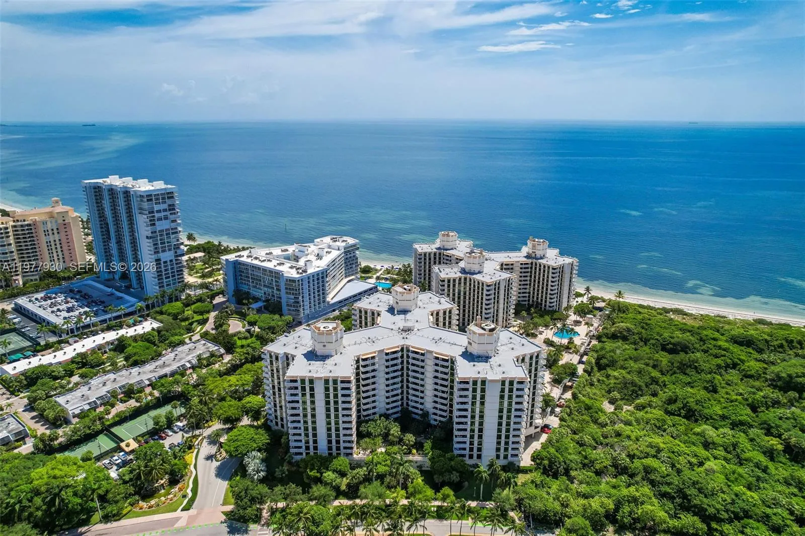 Foto de propiedad en 1121 Crandon Boulevard E1203, Key Biscayne, FL 33149 Key Biscayne con MLS# 