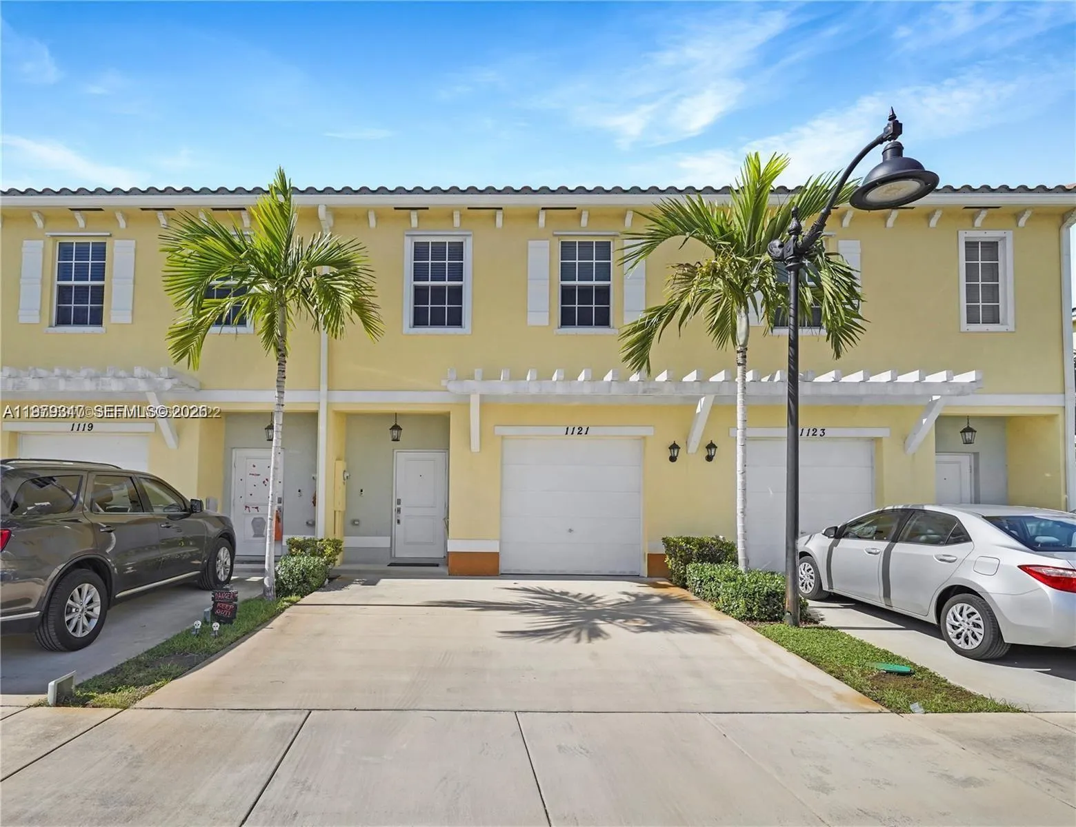 Foto de propiedad en 1121 NW 41st Lane, Lauderhill, FL 33313 Lauderhill con MLS# 