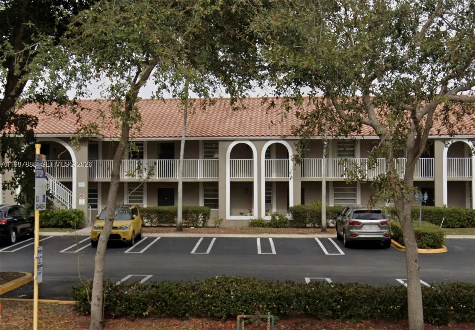 Foto de propiedad en 11213 Royal Palm Boulevard 11213, Coral Springs, FL 33065 Coral Springs con MLS# 