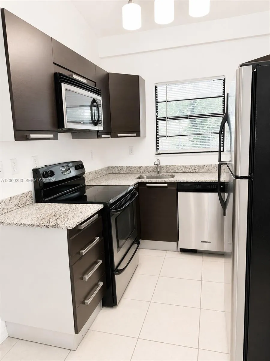 Foto de propiedad en 11219 Royal Palm Boulevard 0, Coral Springs, FL 33065 Coral Springs con MLS# 