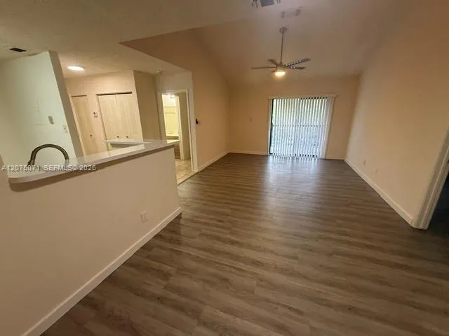 Foto de propiedad en 11229 W Atlantic Boulevard 305, Coral Springs, FL 33071 Coral Springs con MLS# 