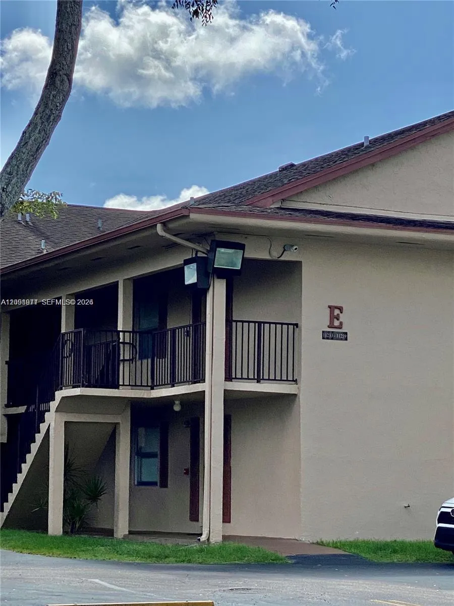 En Renta 11233 SW 88th Street 202-E, Miami, FL 33176, Miami, FL 33176