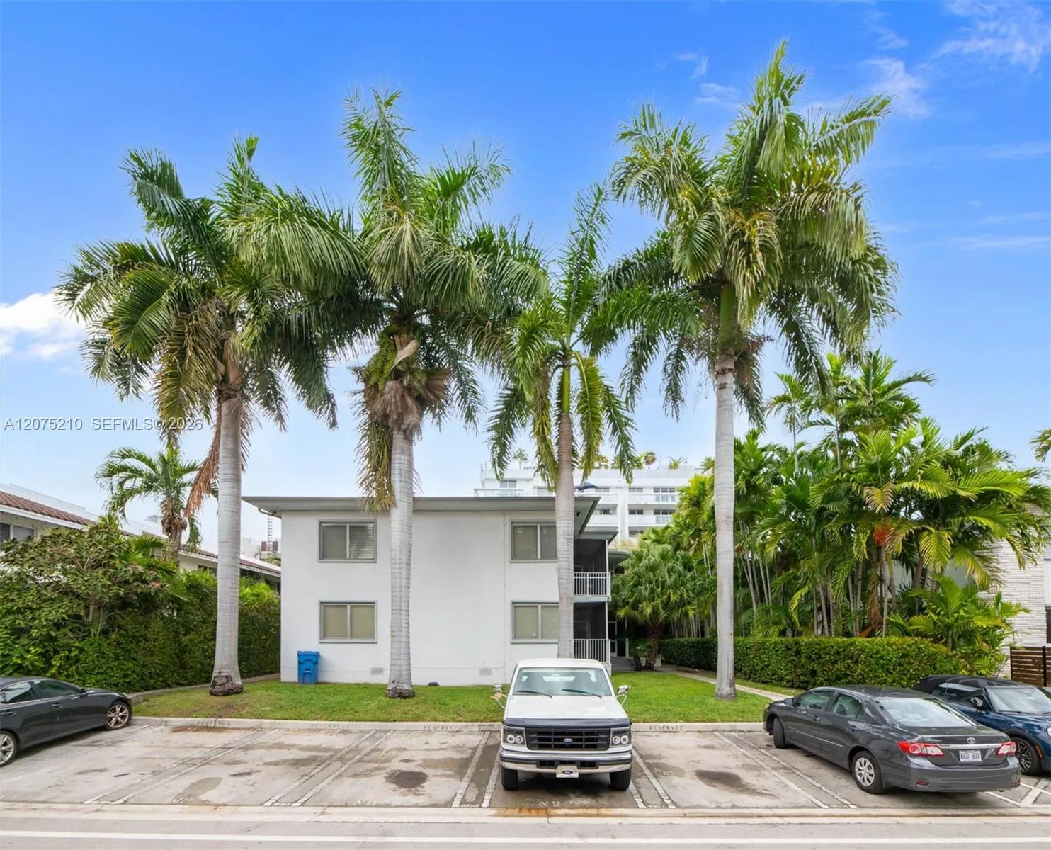 Foto de propiedad en 1125 99th Street 12, Bay Harbor Islands, FL 33154 Bay Harbor Islands con MLS# 