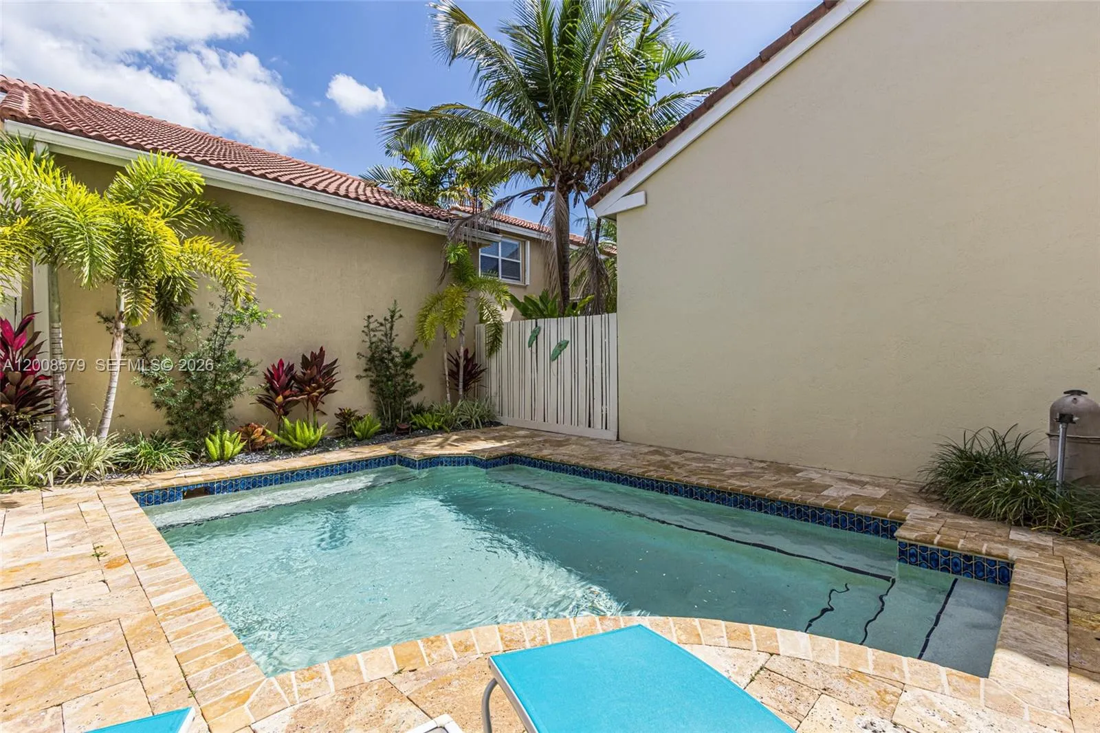 Vendido 1125 Queen Palm Court, Hollywood, FL 33019, Hollywood, FL 33019