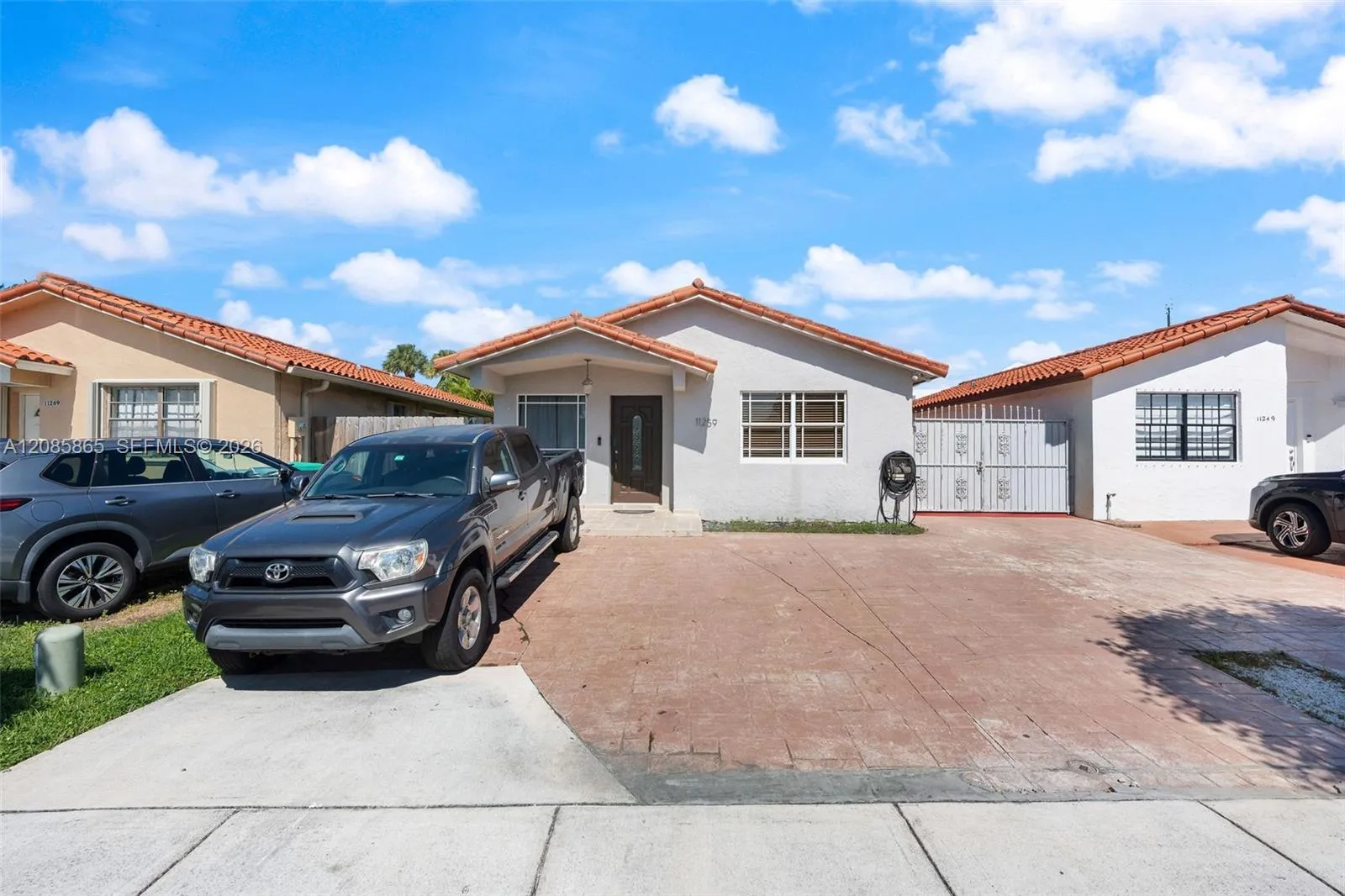 Foto de propiedad en 11259 NW 88th Avenue -, Hialeah Gardens, FL 33018 Hialeah Gardens con MLS# 