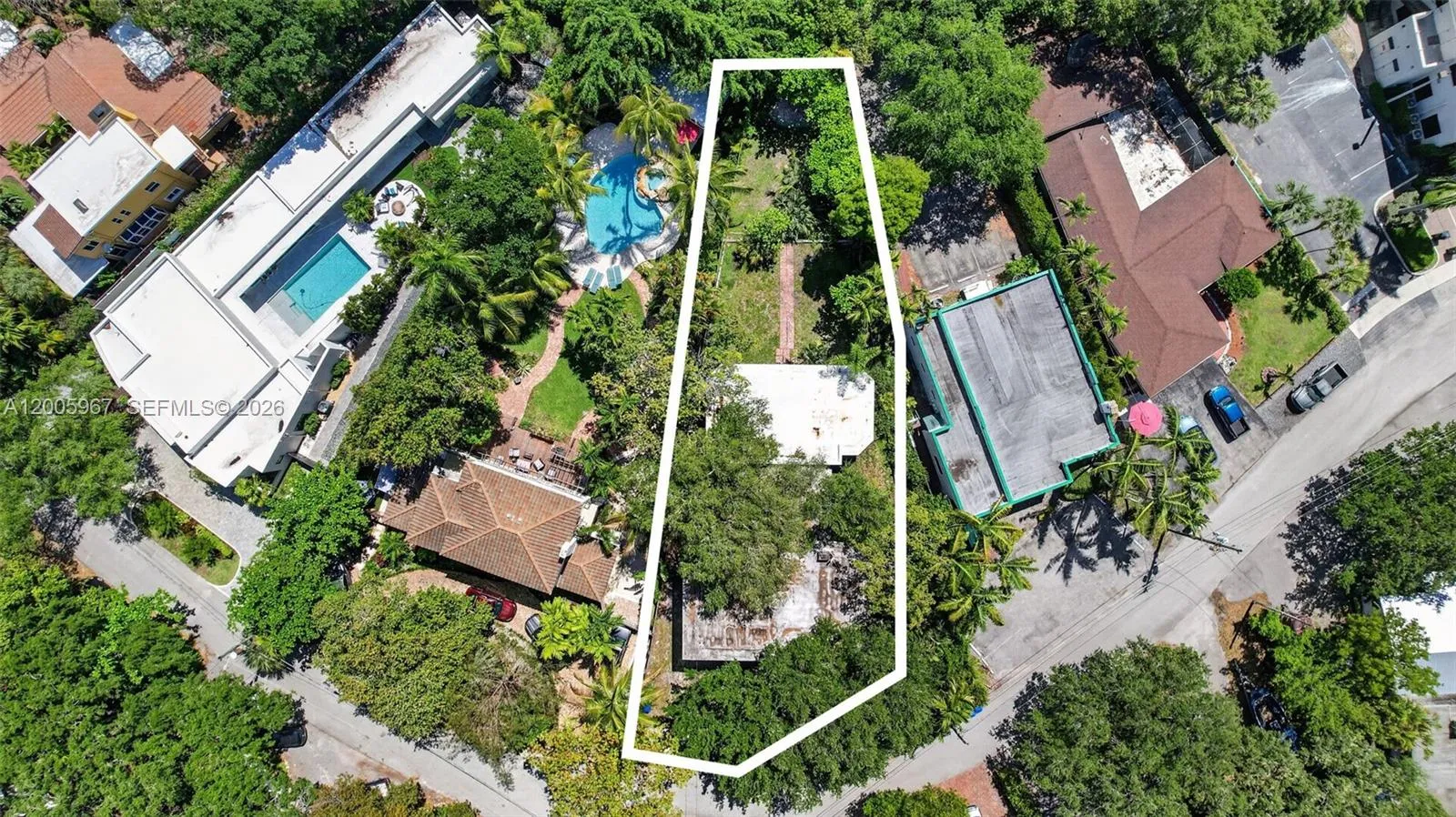 Foto de propiedad en 1126 SE 2nd Avenue, Fort Lauderdale, FL 33316 Fort Lauderdale con MLS# 