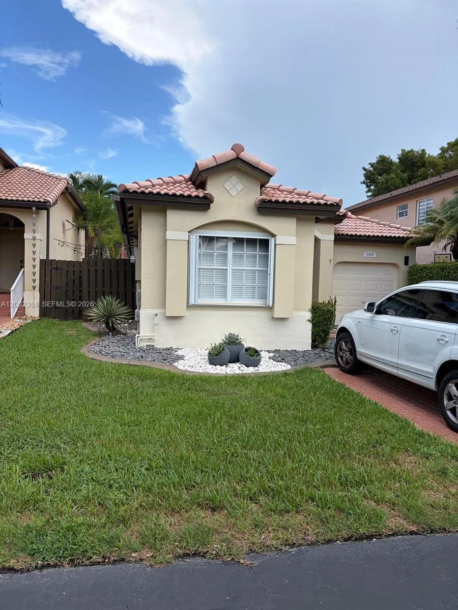 Foto de propiedad en 11263 NW 51st Terrace 0, Doral, FL 33178 Doral con MLS# 
