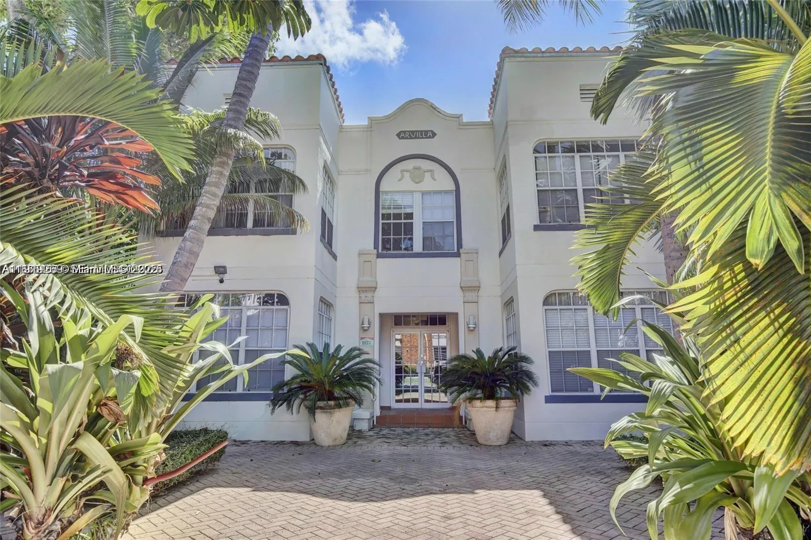 Foto de propiedad en 1127 Euclid Avenue 206, Miami Beach, FL 33139 Miami Beach con MLS# 