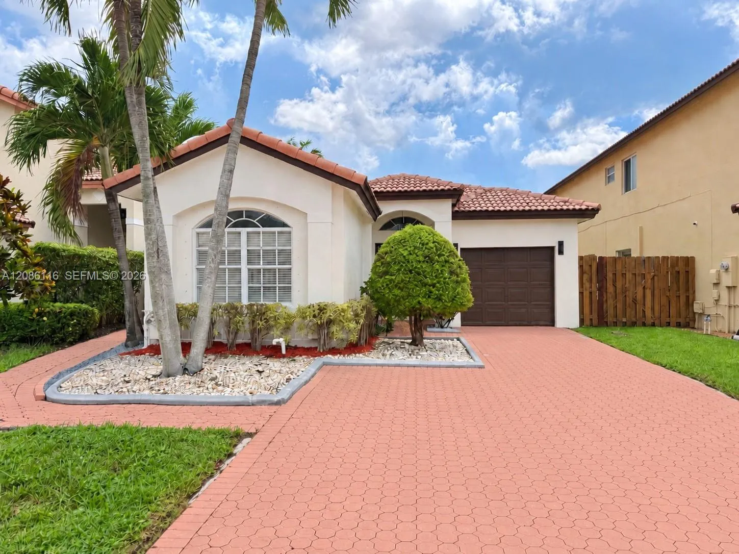 En Venta 11270 NW 53rd Lane, Doral, FL 33178, Doral, FL 33178