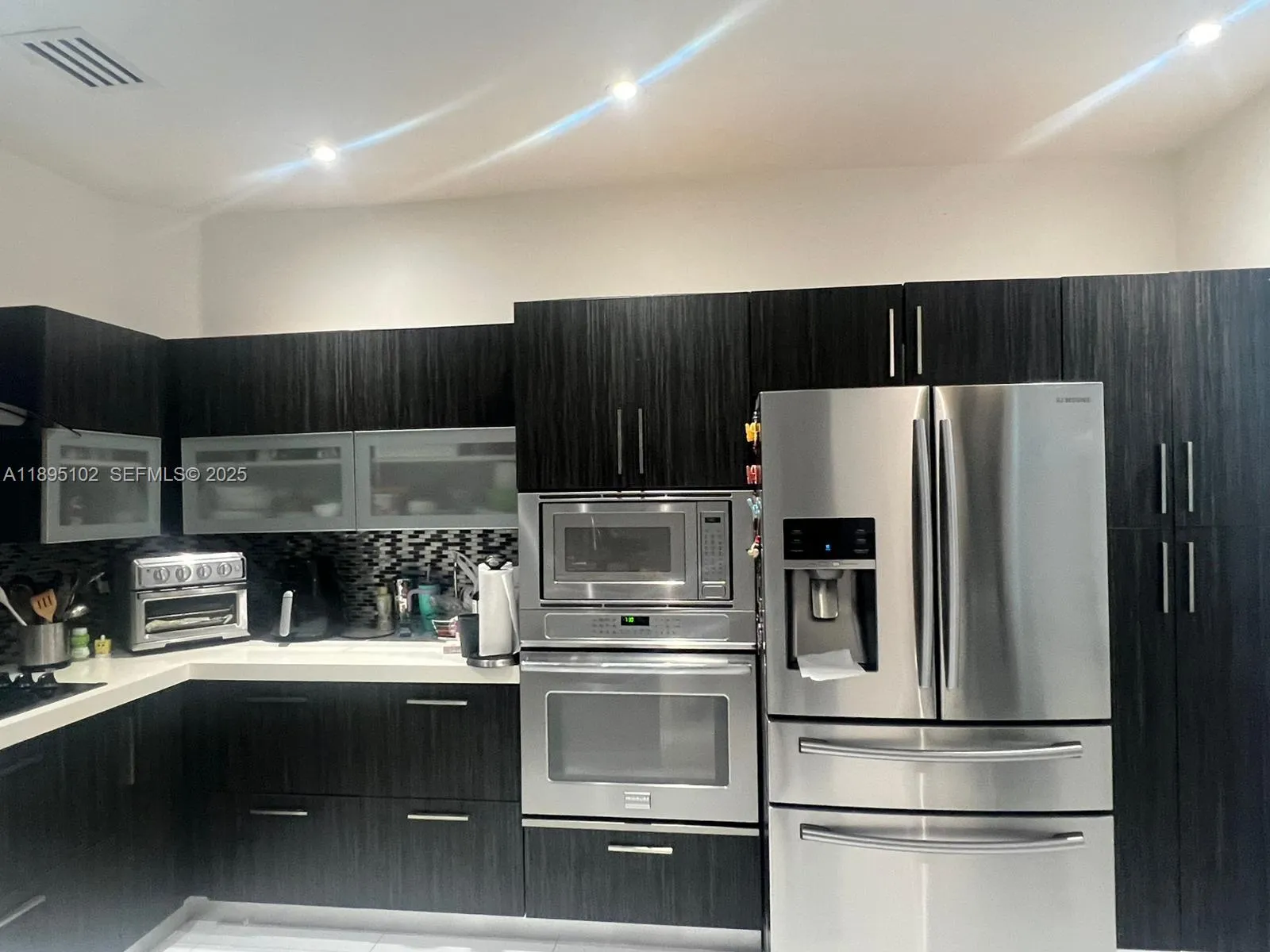 Foto de propiedad en 11281 NW 84th Street, Doral, FL 33178 Doral con MLS# 