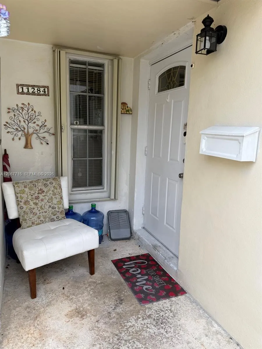 Foto de propiedad en 11284 SW 169th Street V3743, Miami, FL 33157 Miami con MLS# 