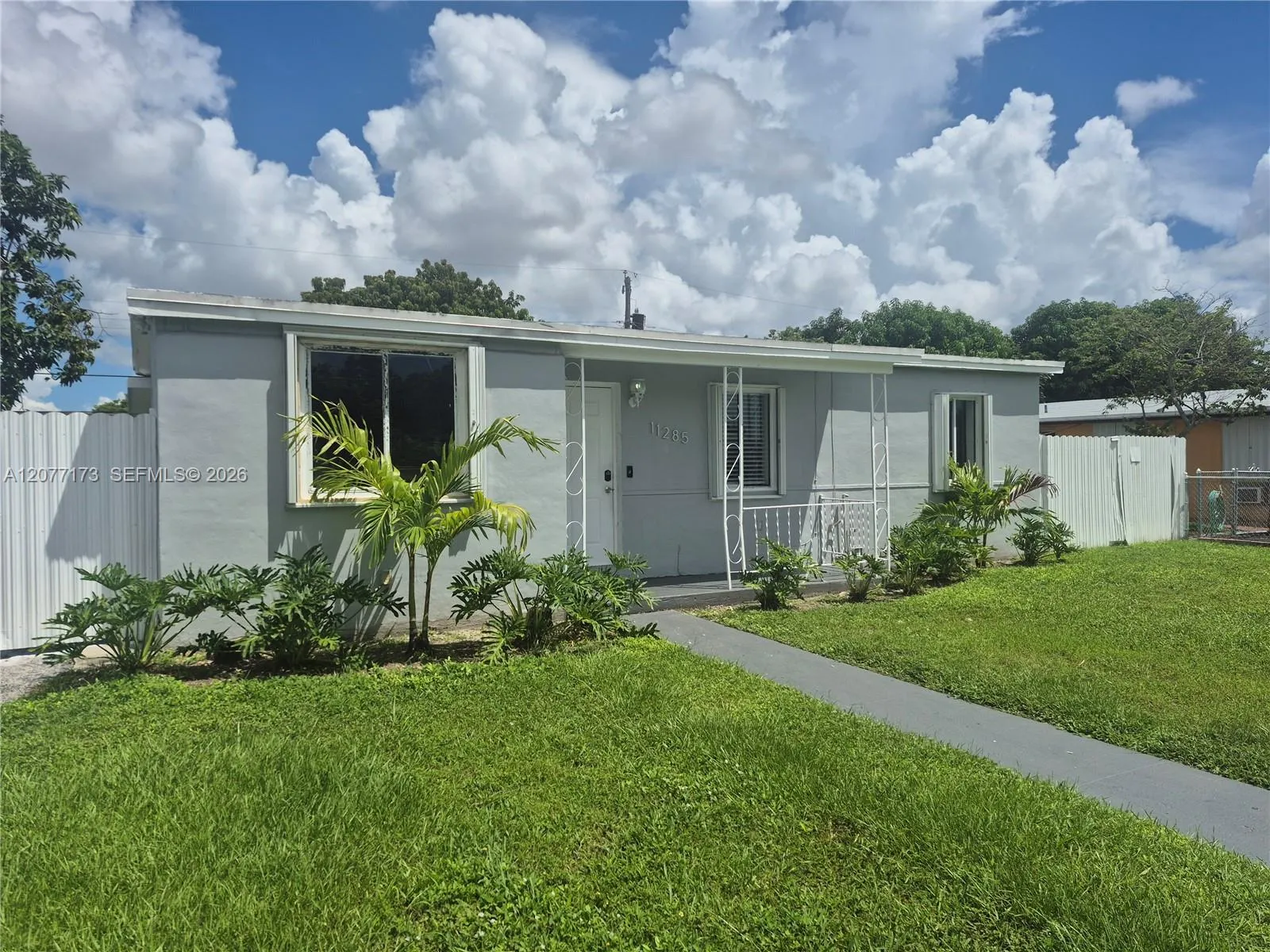 En Renta 11285 SW 43rd Street, Miami, FL 33165, Miami, FL 33165