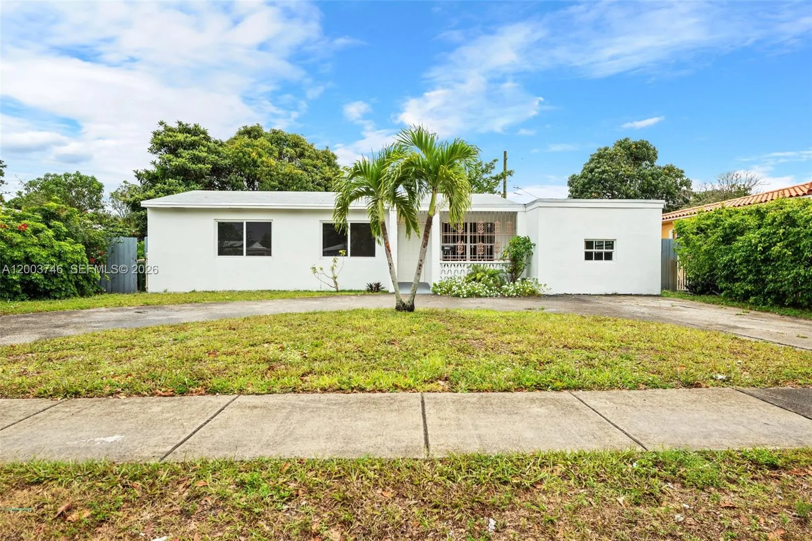 Foto de propiedad en 1130 NW 129th Street, North Miami, FL 33168 North Miami con MLS# 
