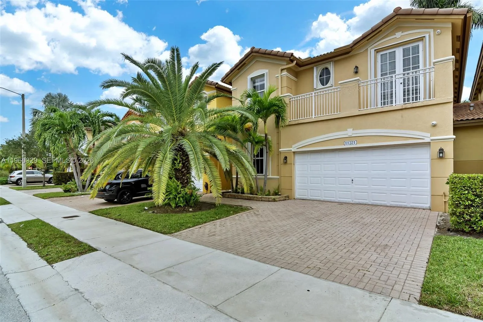 Foto de propiedad en 11321 NW 84th Street, Doral, FL 33178 Doral con MLS# 