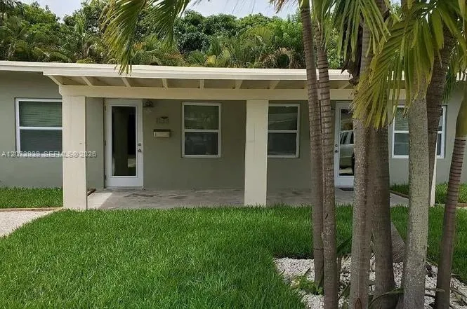 Foto de propiedad en 1133 NE 16th Place 0, Fort Lauderdale, FL 33305 Fort Lauderdale con MLS# 