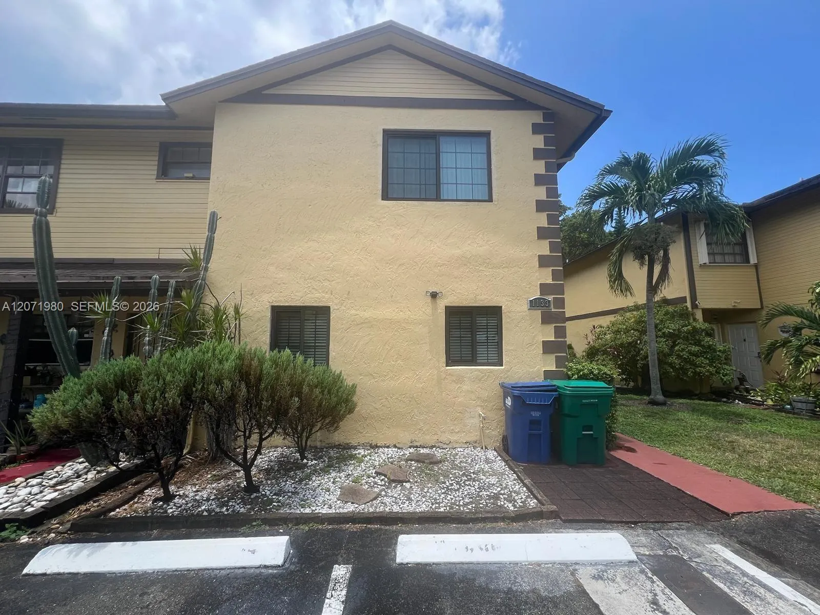 En Venta 1133 NE 210th Terrace, Miami, FL 33179, Miami, FL 33179