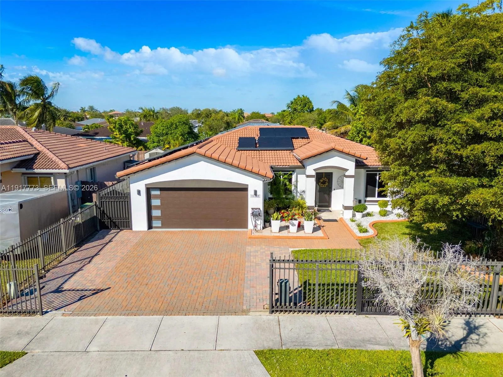 Foto de propiedad en 11347 SW 246th Terrace, Homestead, FL 33032 Homestead con MLS# 