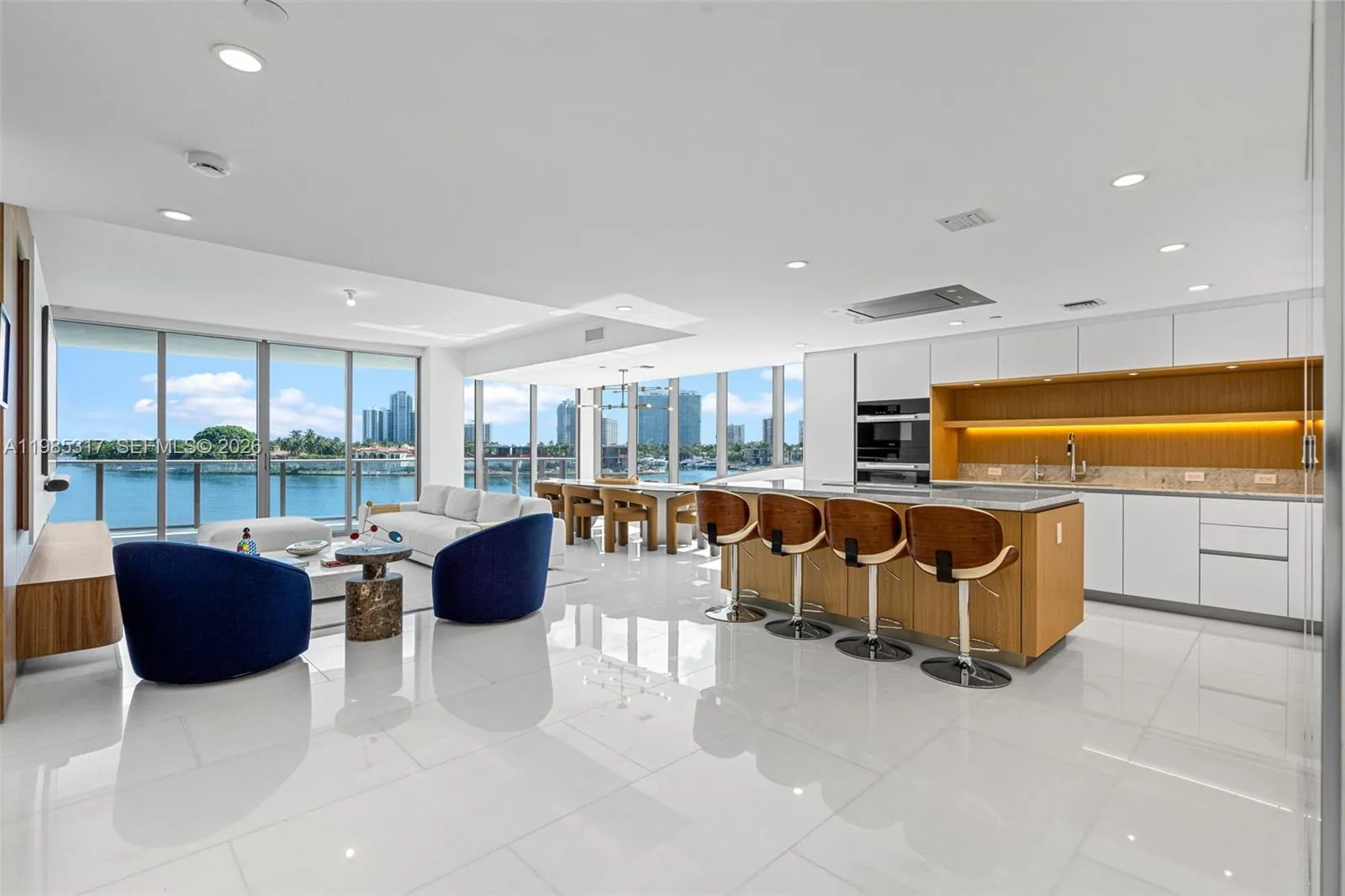 Foto de propiedad en 1135 103rd Street 406, Bay Harbor Islands, FL 33154 Bay Harbor Islands con MLS# 