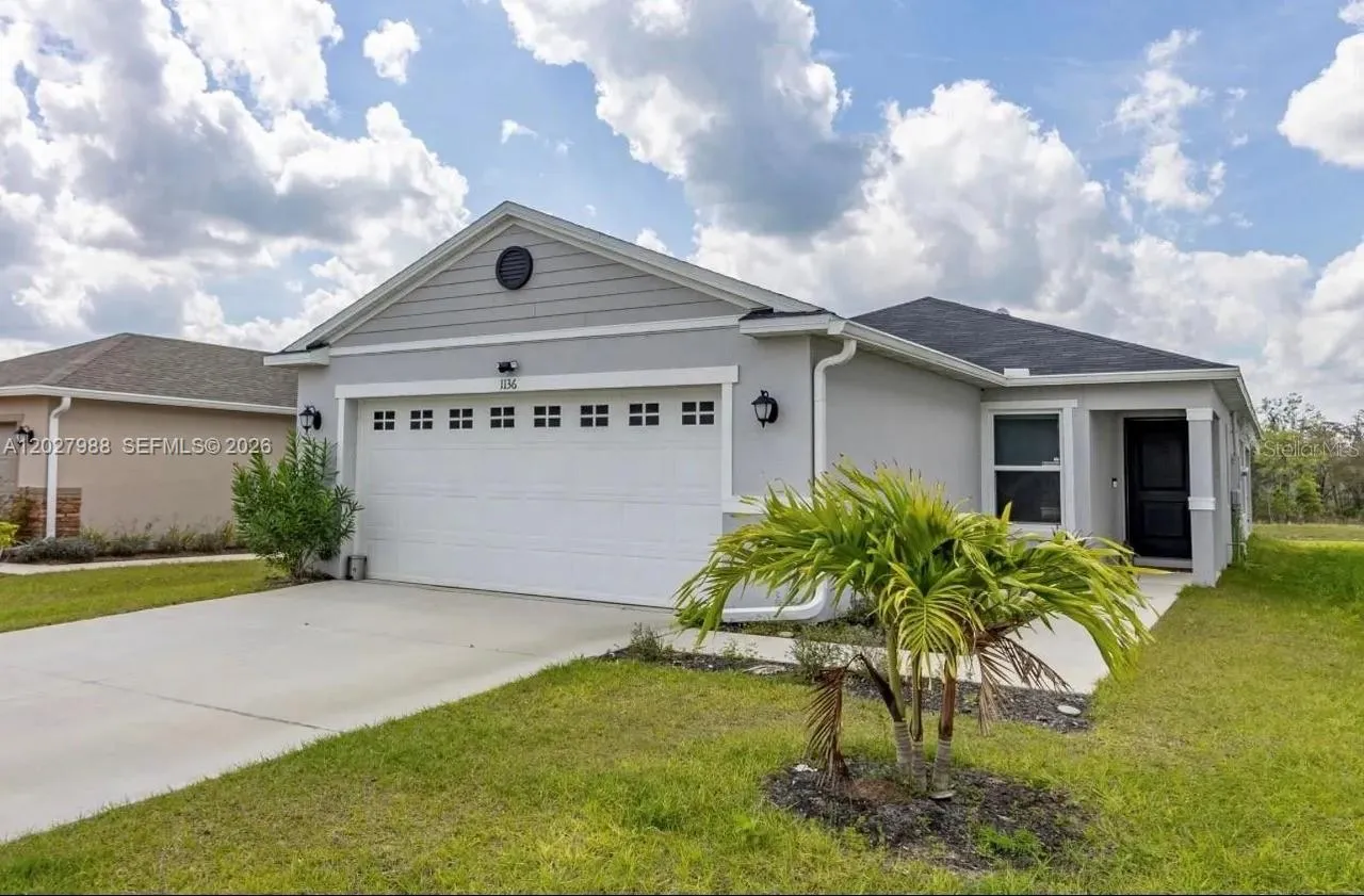 Foto de propiedad en 1136 Papaya Circle, Davenport, FL 33897 Davenport con MLS# 