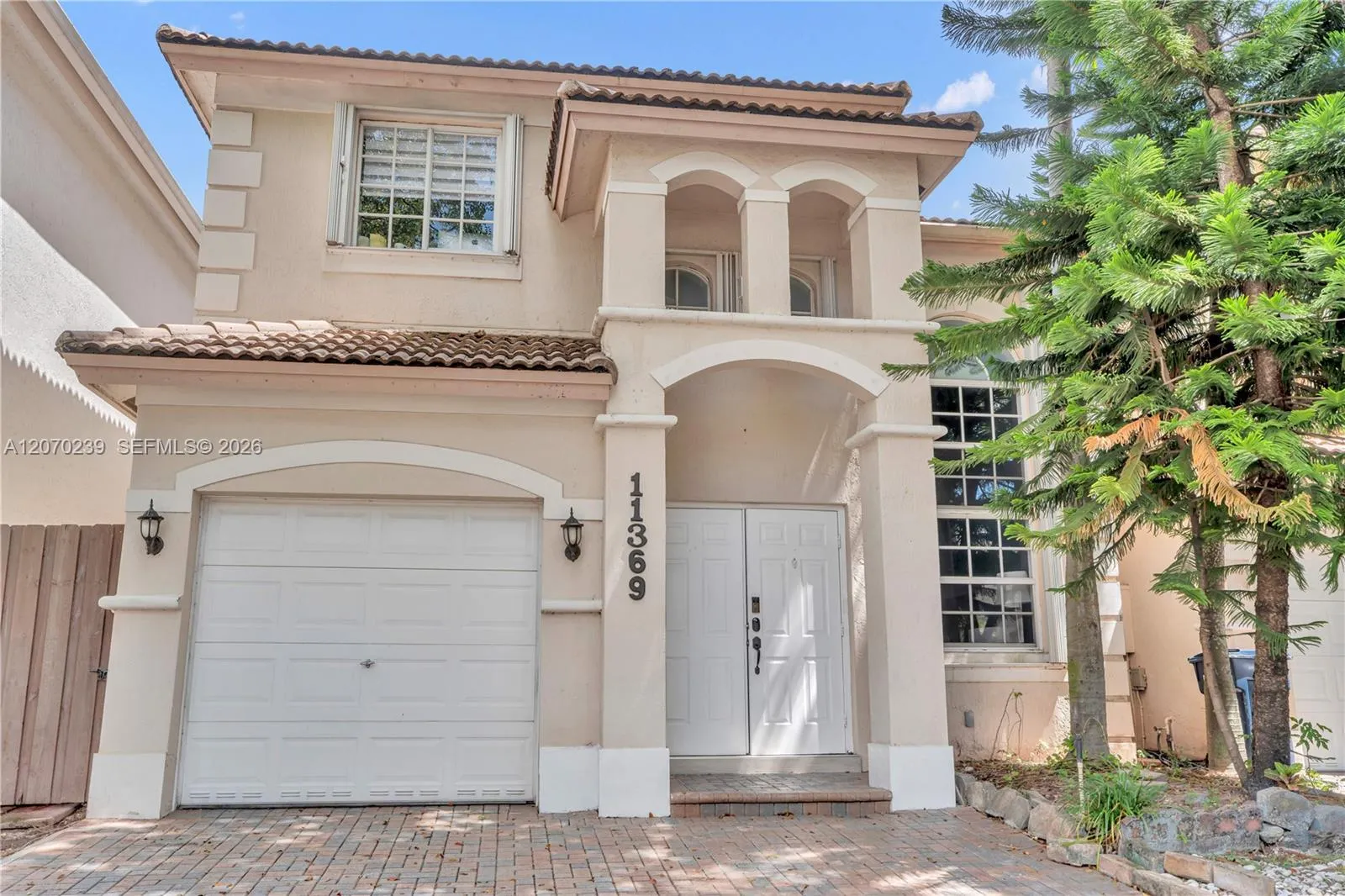 Foto de propiedad en 11369 NW 73rd Terrace, Doral, FL 33178 Doral con MLS# 