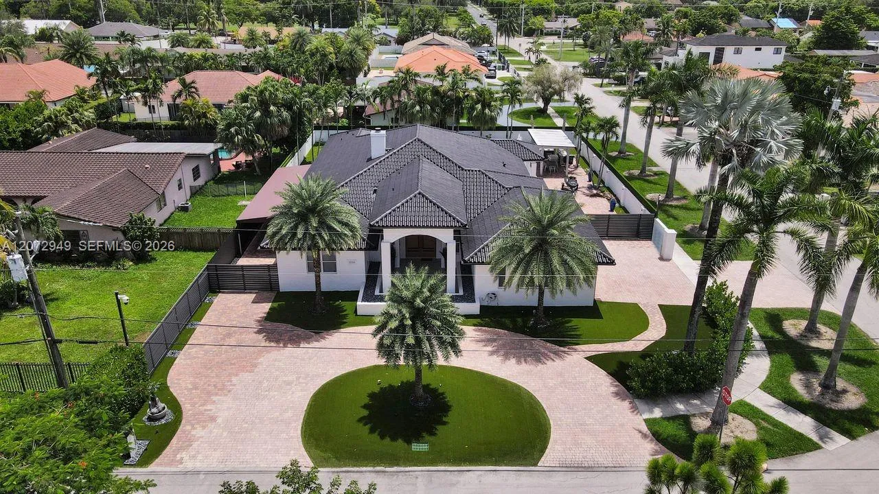En Venta 11390 SW 30th Street, Miami, FL 33165, Miami, FL 33165