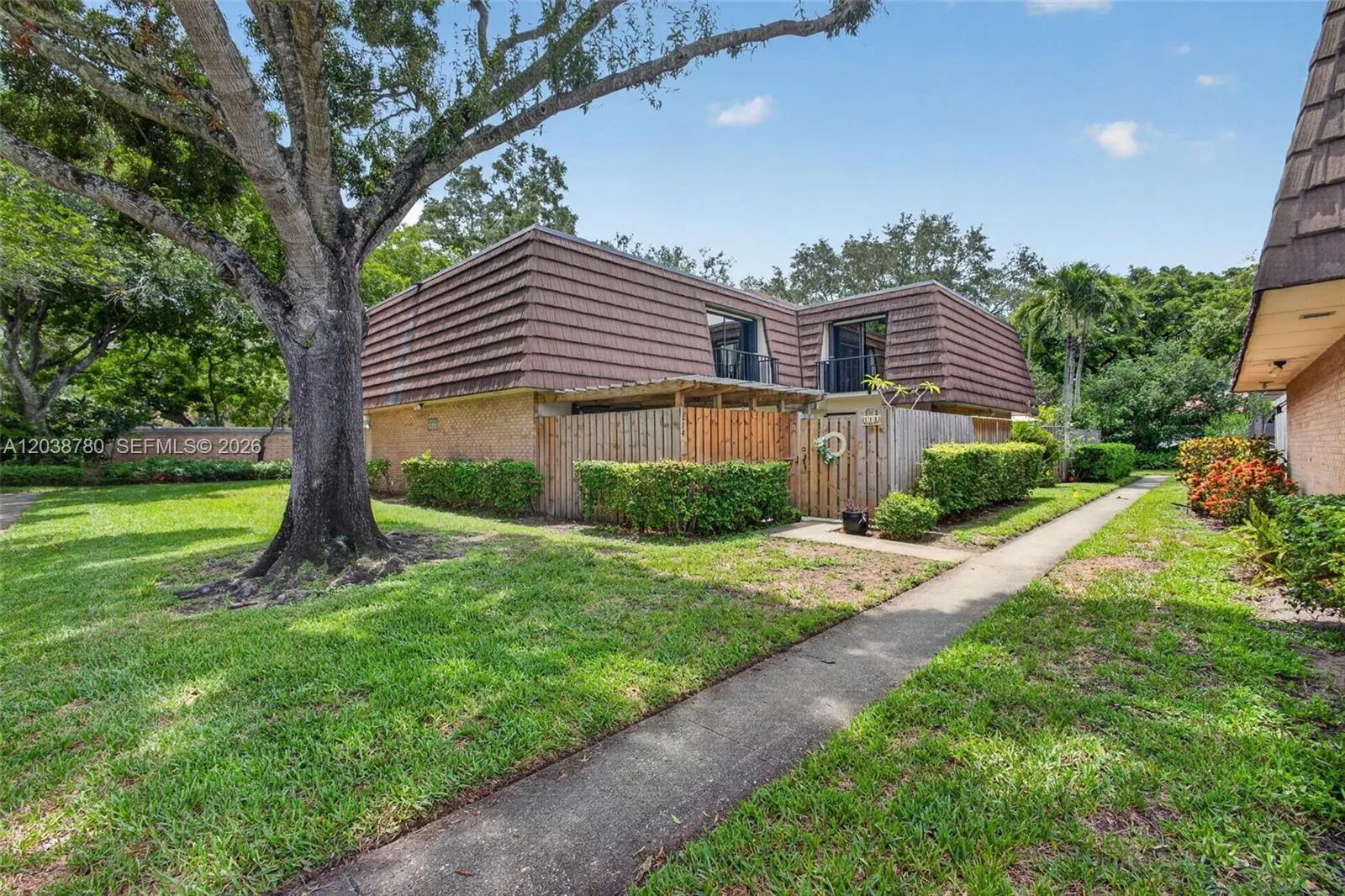 Foto de propiedad en 114 1st Lane, Palm Beach Gardens, FL 33418 Palm Beach Gardens con MLS# 