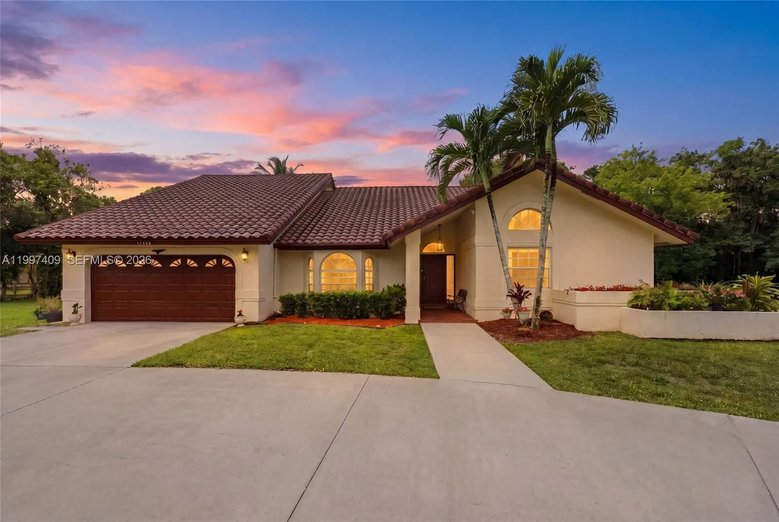 Foto de propiedad en 11400 NW 20th Court, Plantation, FL 33323 Plantation con MLS# 